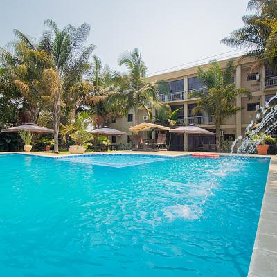 Hotelpool1